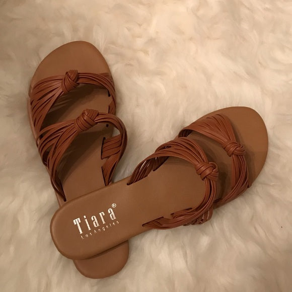 Vanessa Sandals- Camel.