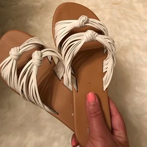 Vanessa Sandals- White - Atlanta Shoe Studio