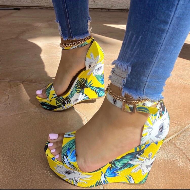 Selina Wedge- Yellow Floral – Atlanta Shoe Studio